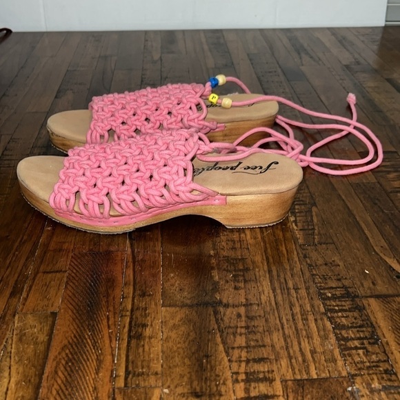 Free People Sandals Peony Pink Candy Crochet Clogs Ankle lace US 9 to 9.5 EU 40 - Picture 4 of 14